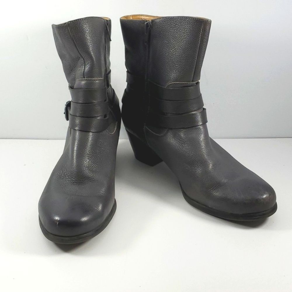 Naturalizer Black Leather Ankle Boots